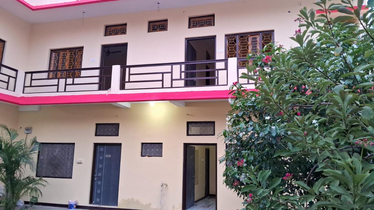 Blue Sky Homestay Khajuraho Exterior photo