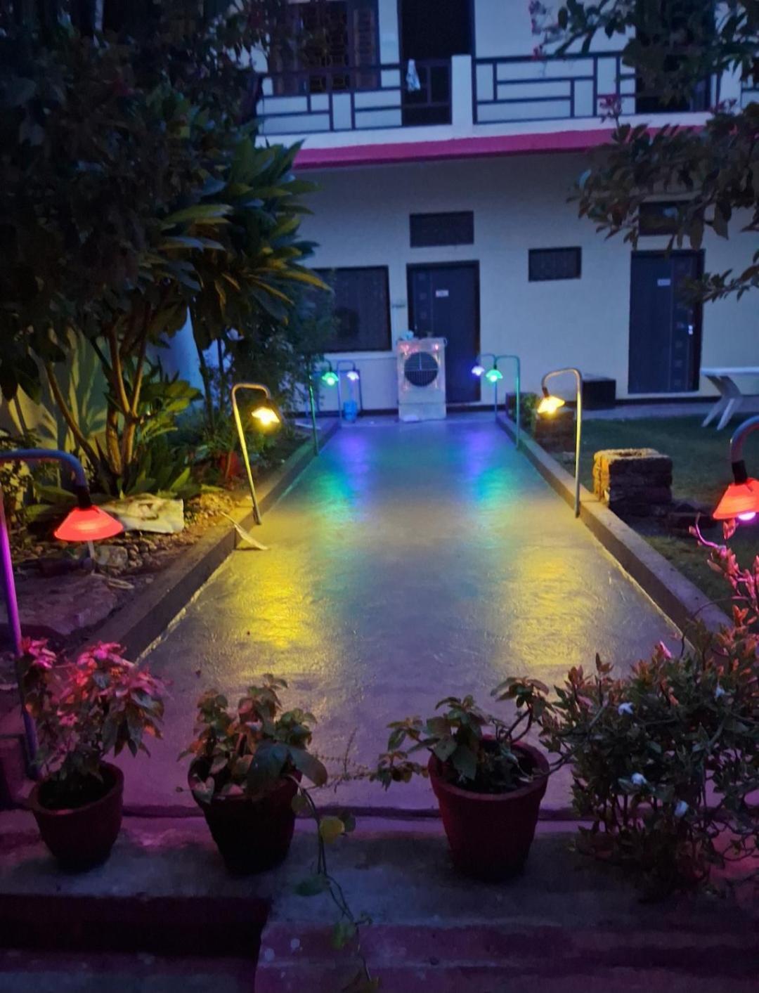 Blue Sky Homestay Khajuraho Exterior photo